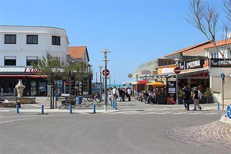 bretignolles-sur-mer plage et immeubles