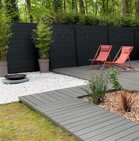 terrasse noir bardage jardin moderne